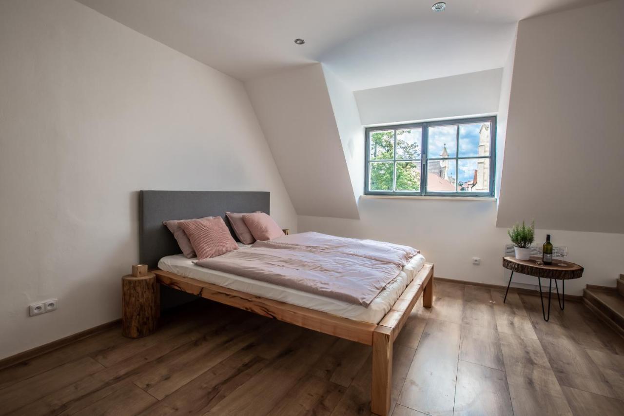 Apartmany Na Mikulasskem Namesti Znojmo Luaran gambar